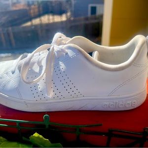 Adidas women’s size 8 white shoes